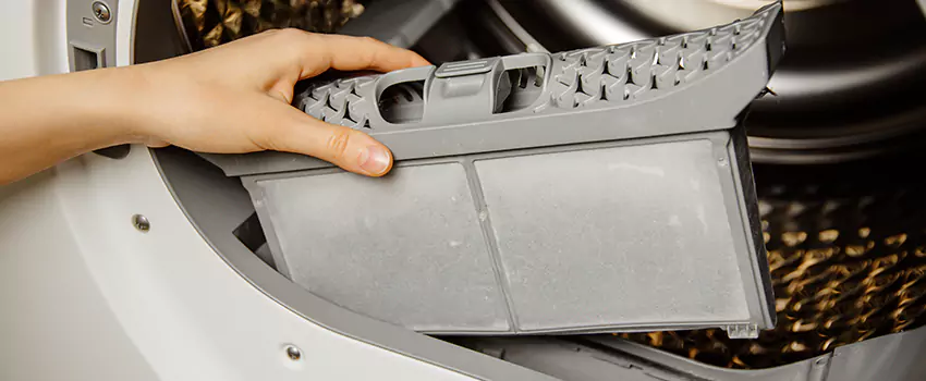 Signs Of A Clogged Dryer Lint Trap in Etobicoke, Ontario